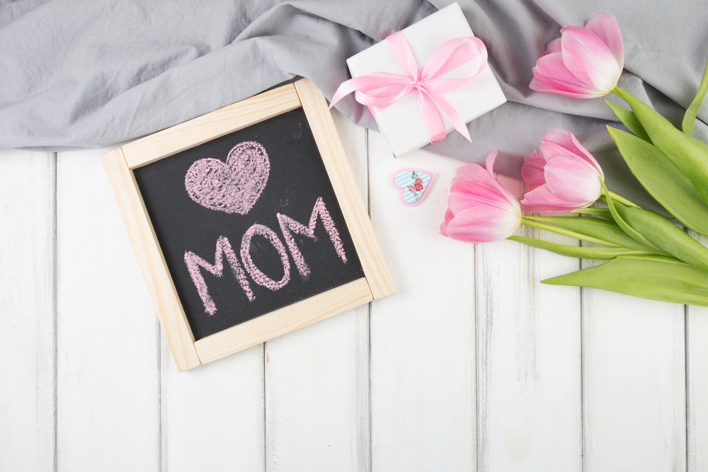 Festa della Mamma Fiorita - Regala un Sorriso che Sboccia Ogni Anno (Acquisto Singolo o Abbonamento Annuale)